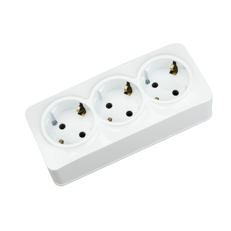 Трійна розетка з заземленням  біла POWER MAX-3е